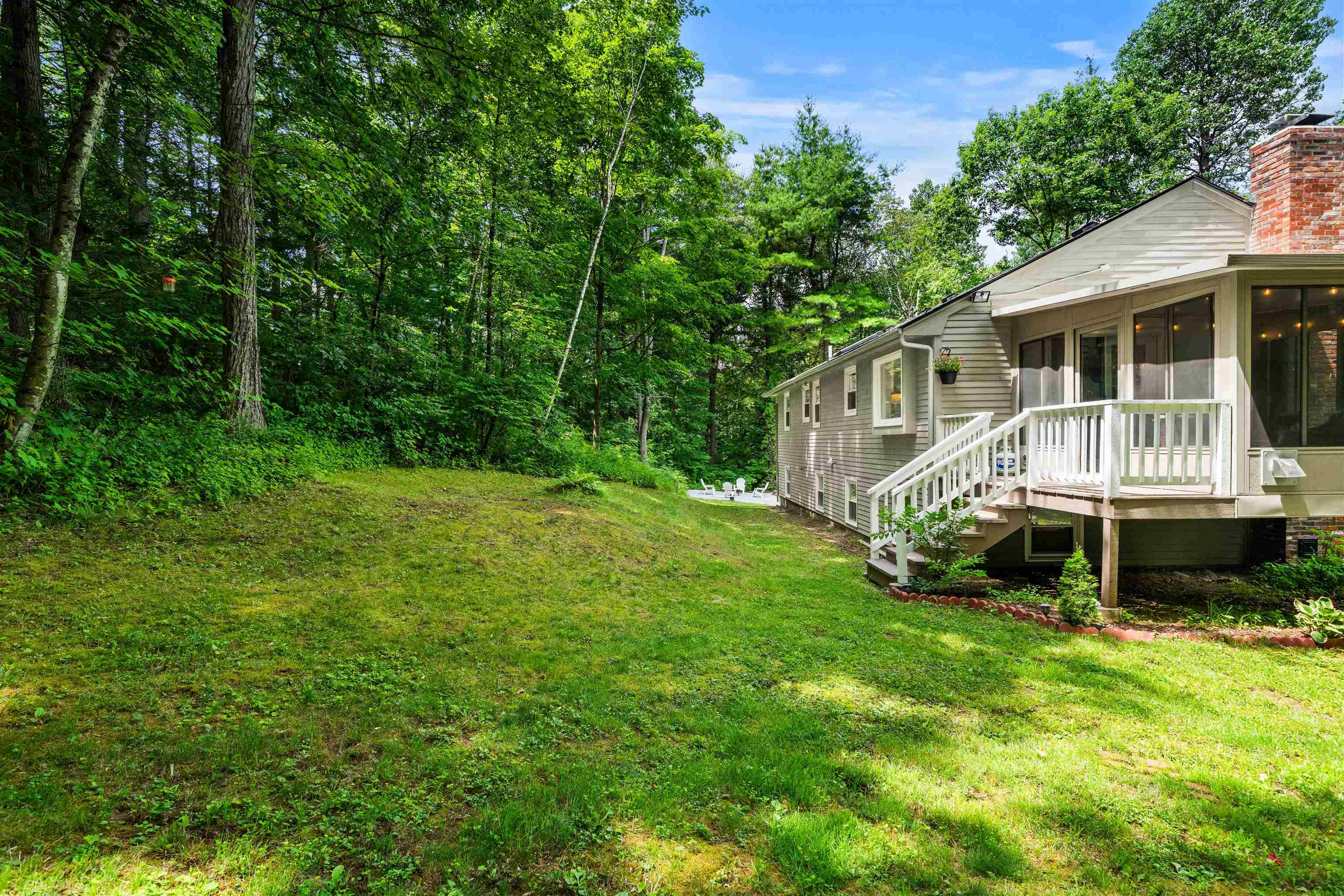 20 Hawkview Road Hudson, NH 03051 - Photo 30 of 35