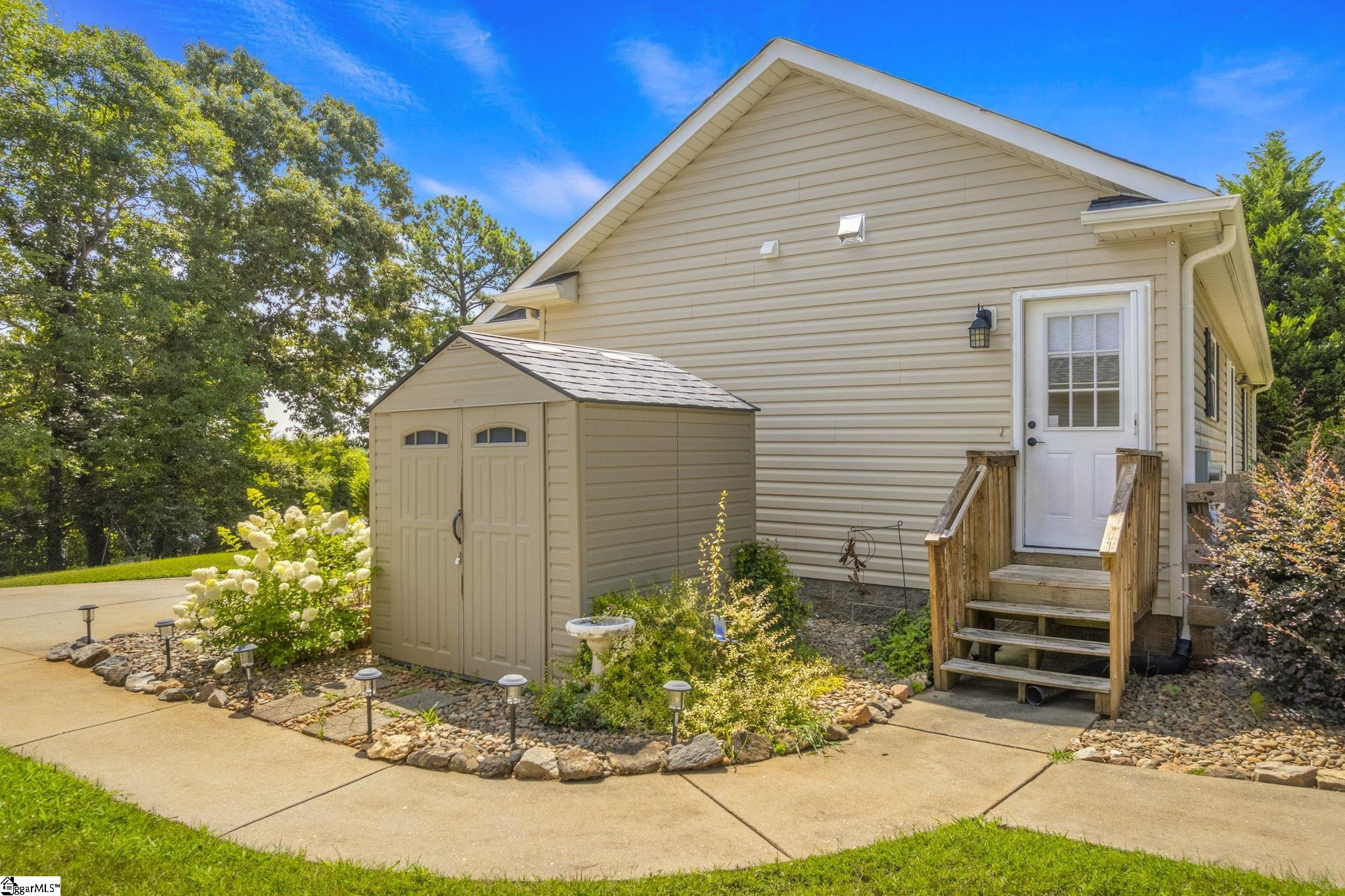 124 East King Road Greer, SC 29651 - Photo 38 of 39