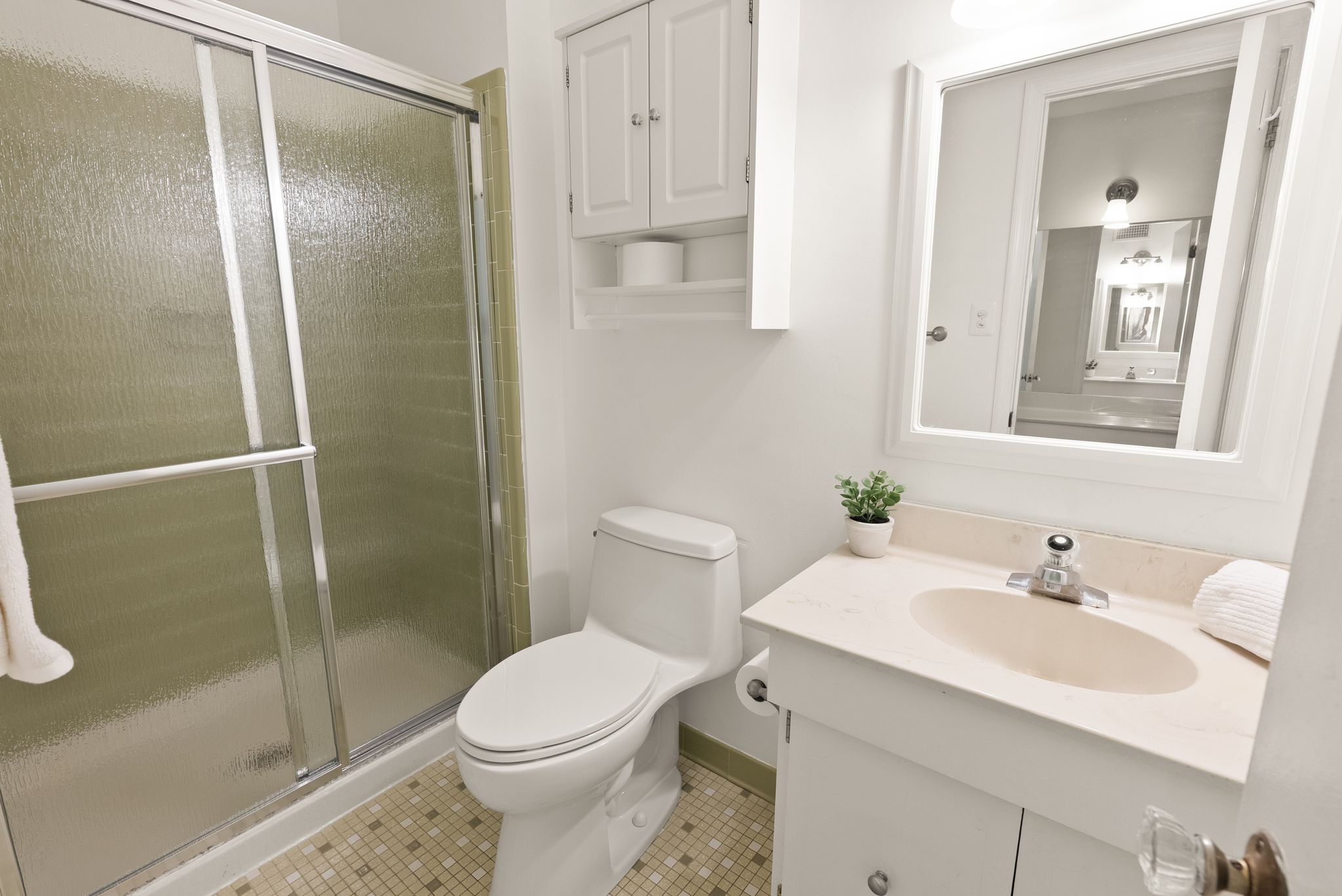 7137 Game Lord Drive Springfield, VA 22153 - Photo 35 of 65 Primary ensuite #2