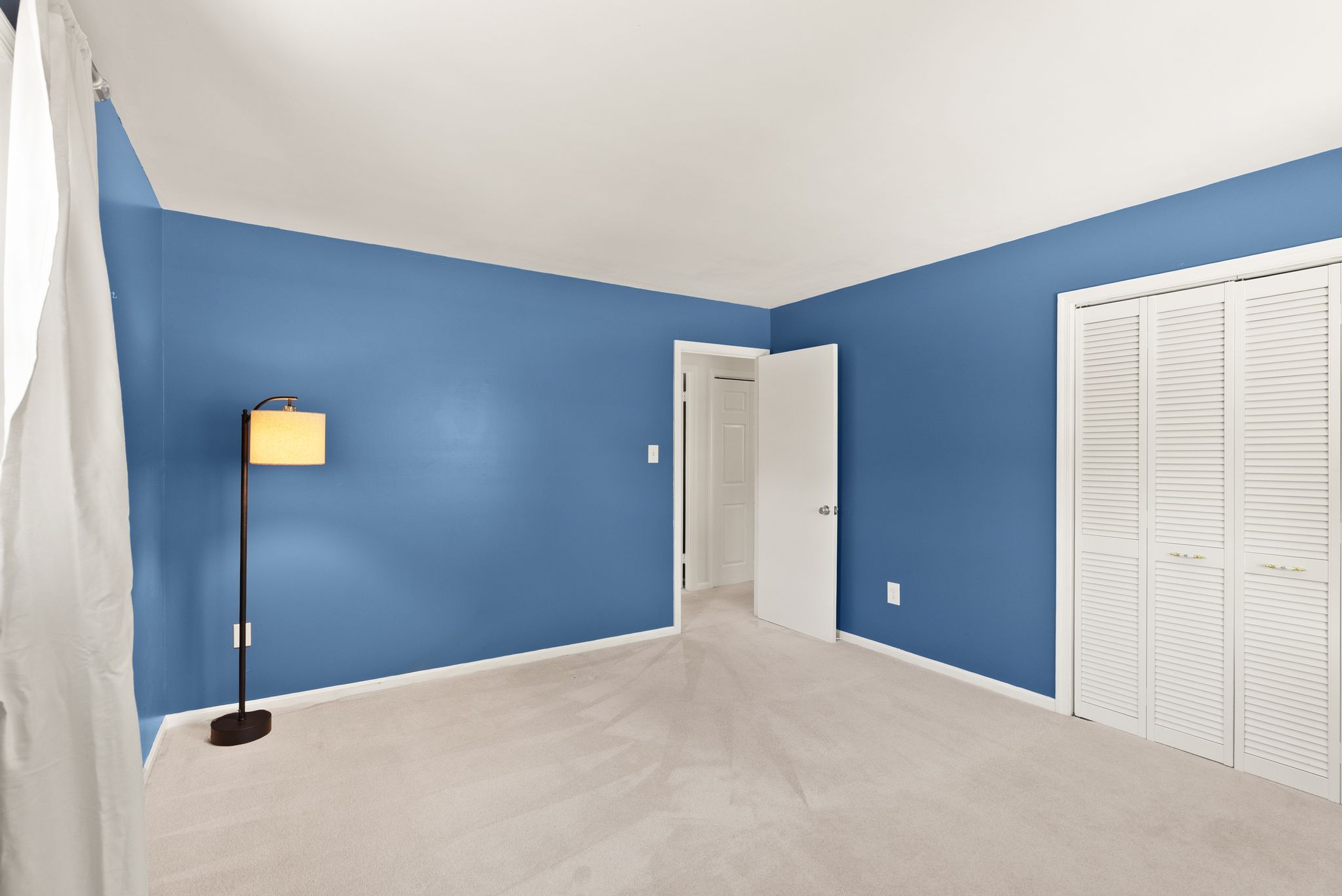 7137 Game Lord Drive Springfield, VA 22153 - Photo 40 of 65 Another oversized bedroom #3