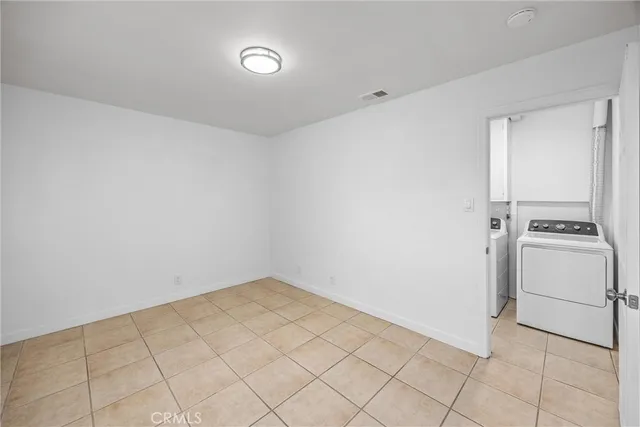 a view of utility room