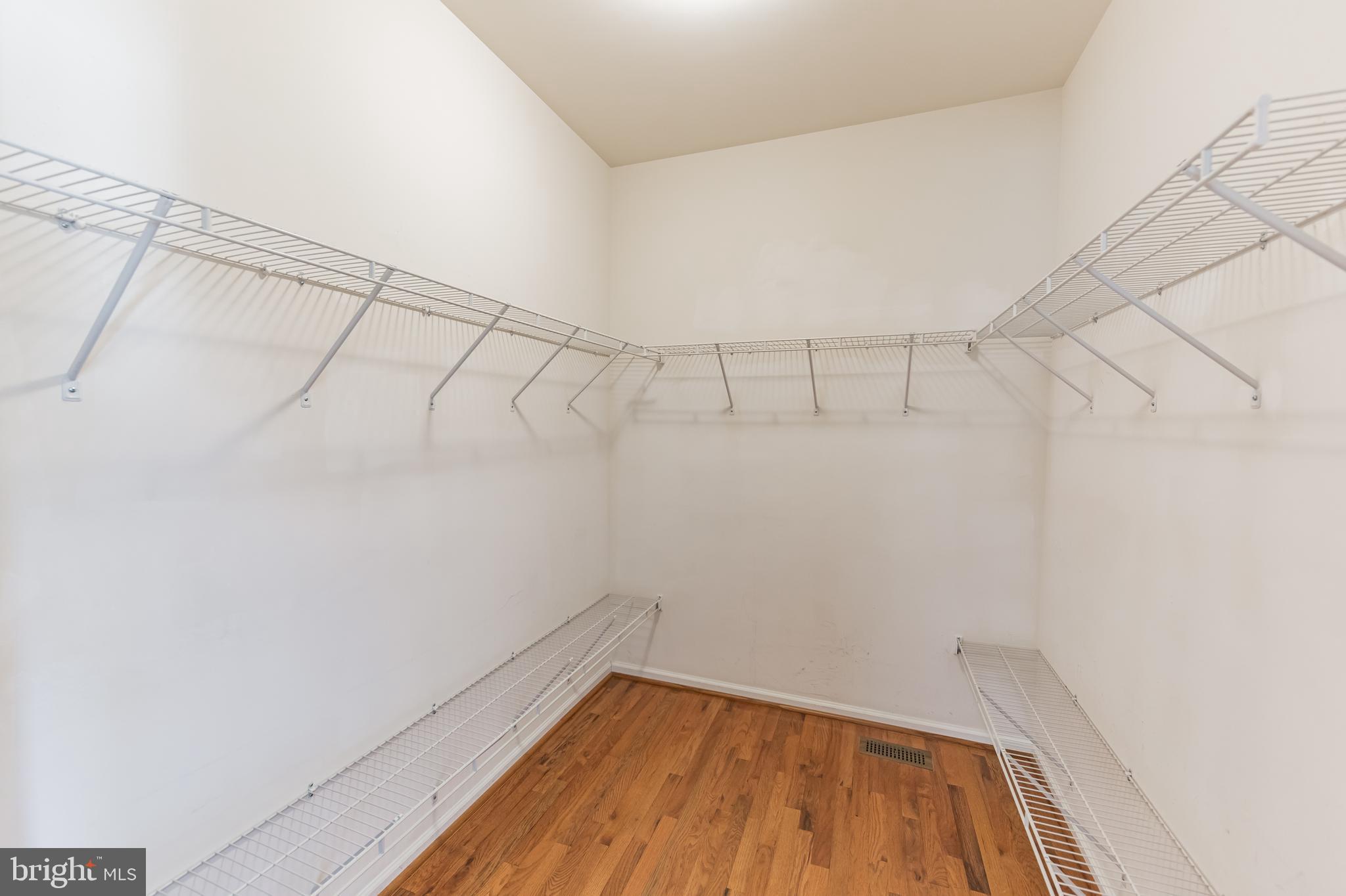 39 Brentwood Road Upper Chichester, PA 19061 - Photo 22 of 40 Walk-in closet
