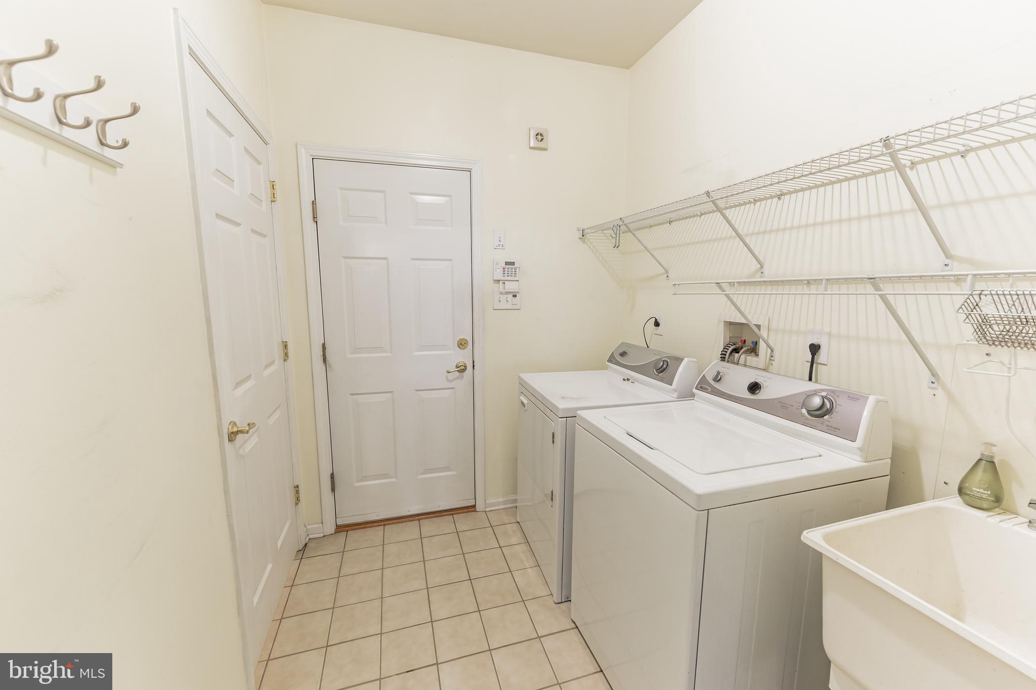 39 Brentwood Road Upper Chichester, PA 19061 - Photo 26 of 40 Laundry area