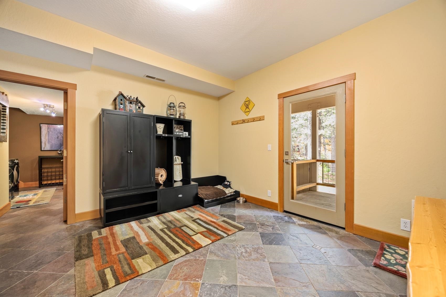 6104 Serene Road Soda Springs, CA 95728 - Photo 3 of 28