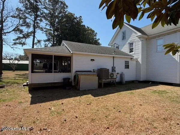 $425,000 | 115 Polly Way Lane, Marshallberg, NC 28553