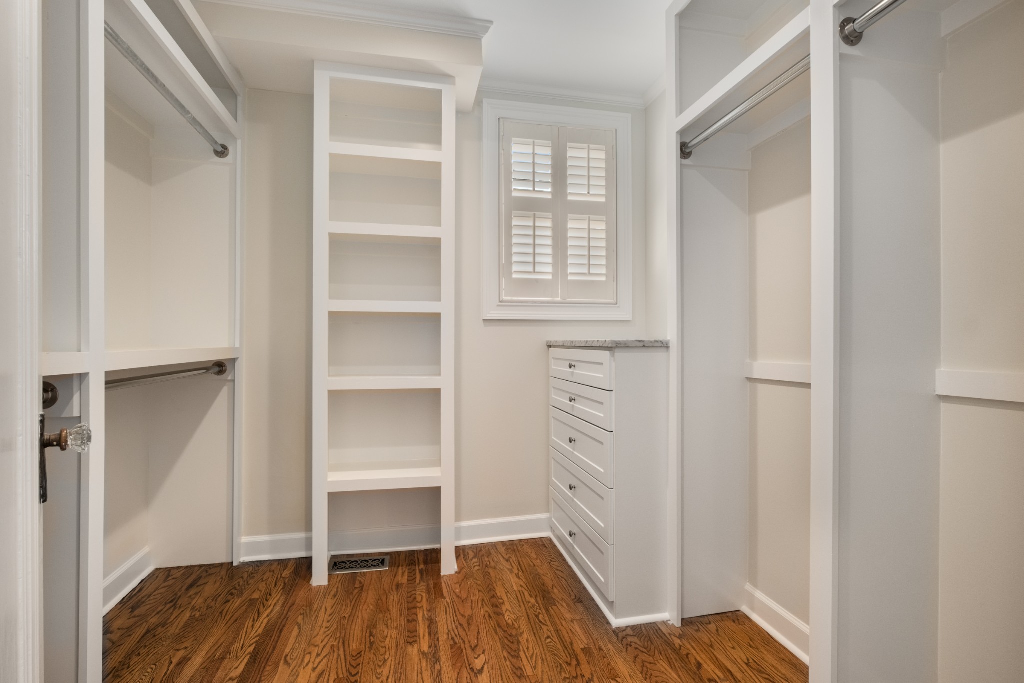 205 Mockingbird Road Nashville, TN 37205 - Photo 10 of 18 a view of walk in closet with empty racks