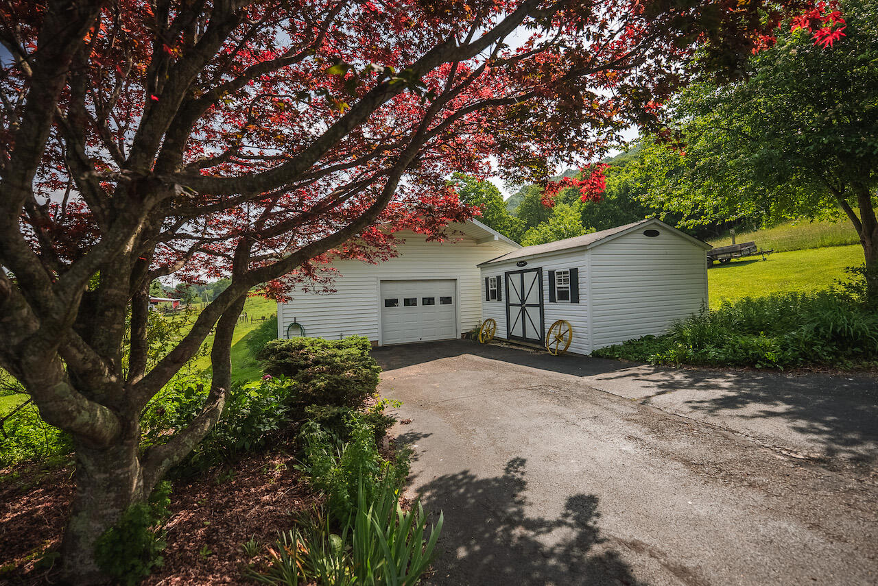 1235 Rush Fork Road Southwest Floyd, VA 24091 - Photo 2 of 69 DSC08726