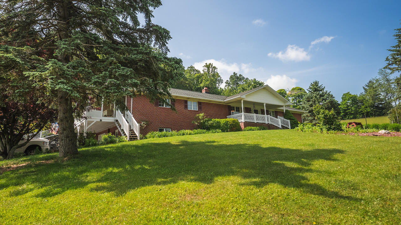 1235 Rush Fork Road Southwest Floyd, VA 24091 - Photo 5 of 69 DSC08732