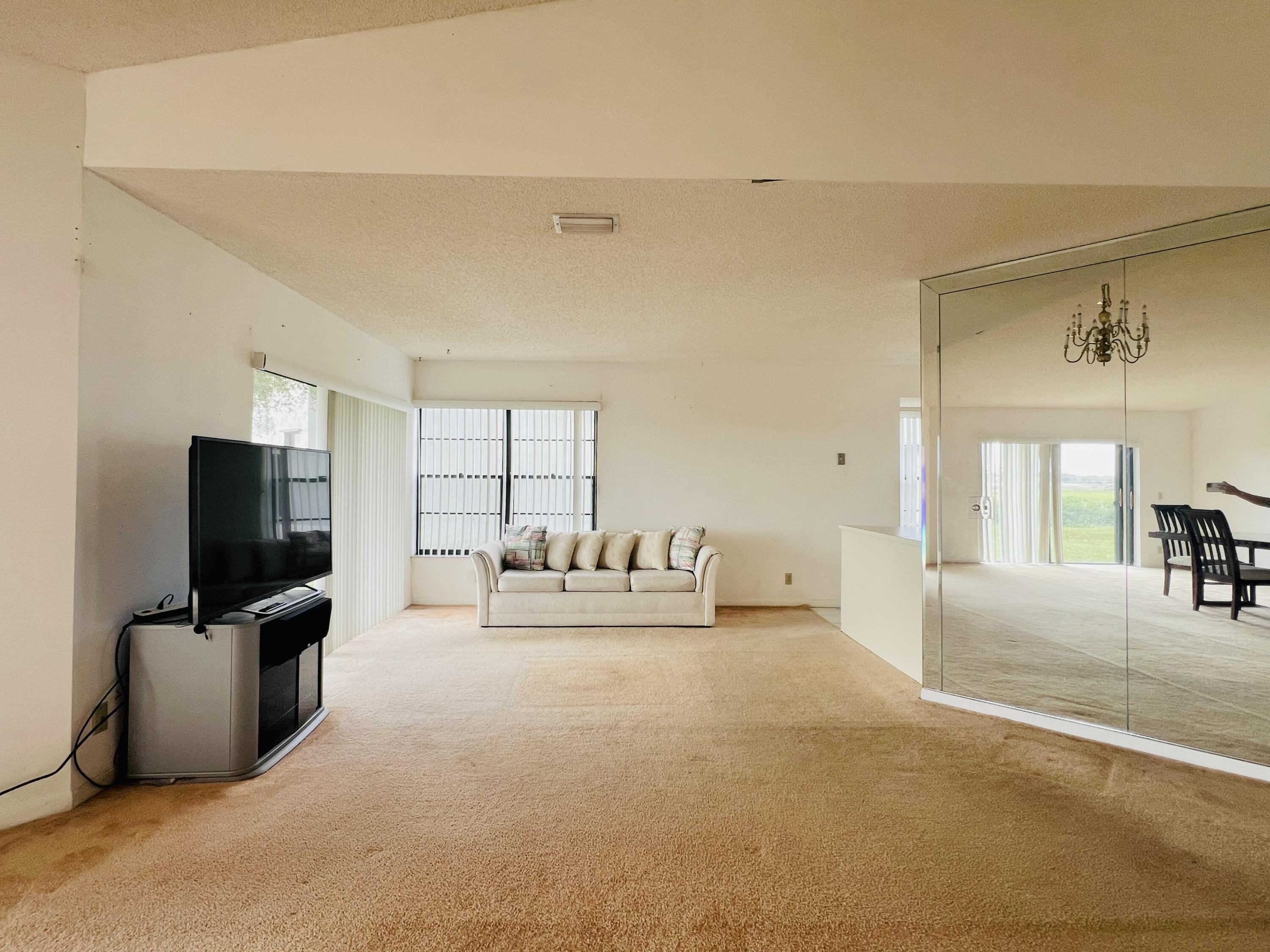 9690 Triton Court Boca Raton, FL 33434 - Photo 7 of 33 OPEN CONCEPT
