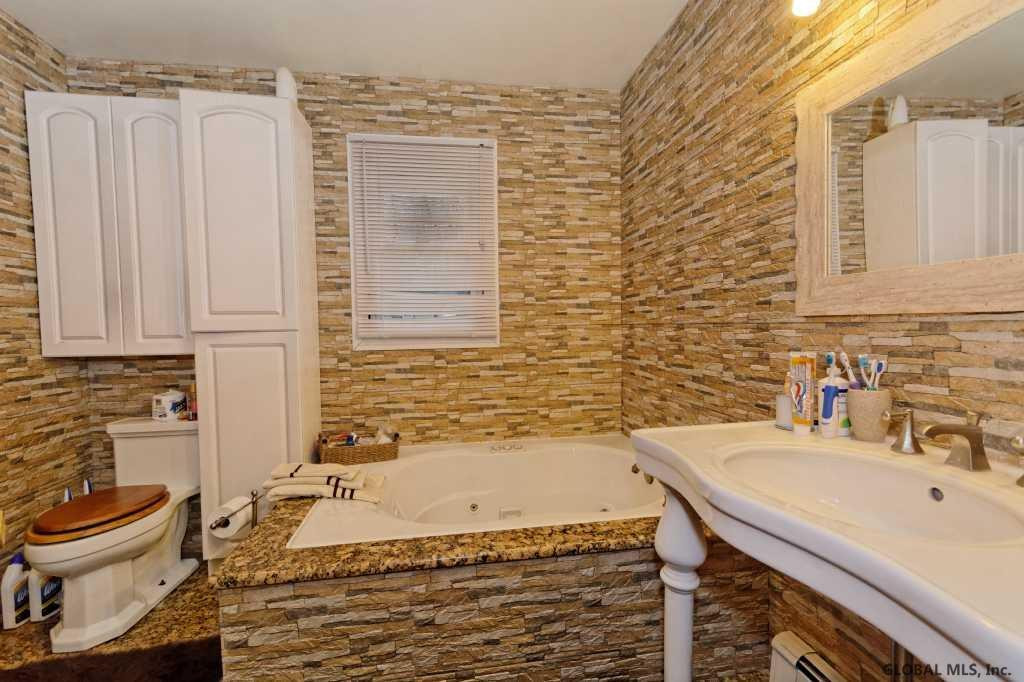 1315 Princetown Road Rotterdam, NY 12306 - Photo 16 of 25 Photo 16