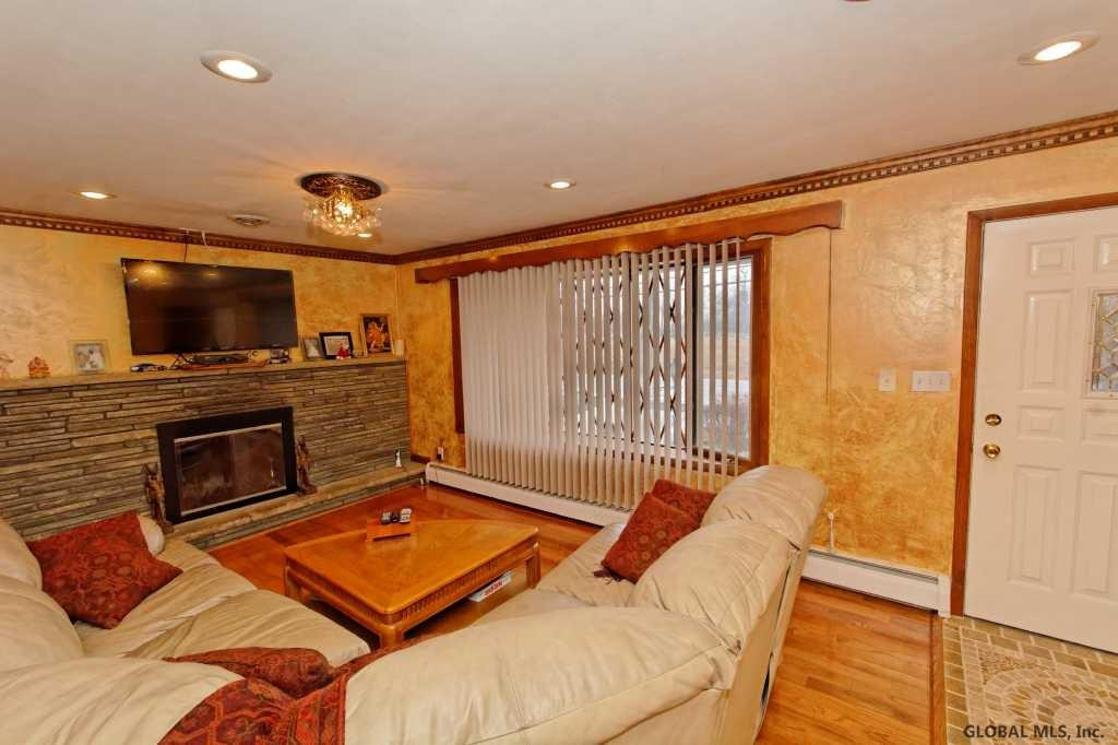 1315 Princetown Road Rotterdam, NY 12306 - Photo 3 of 25 Photo 3