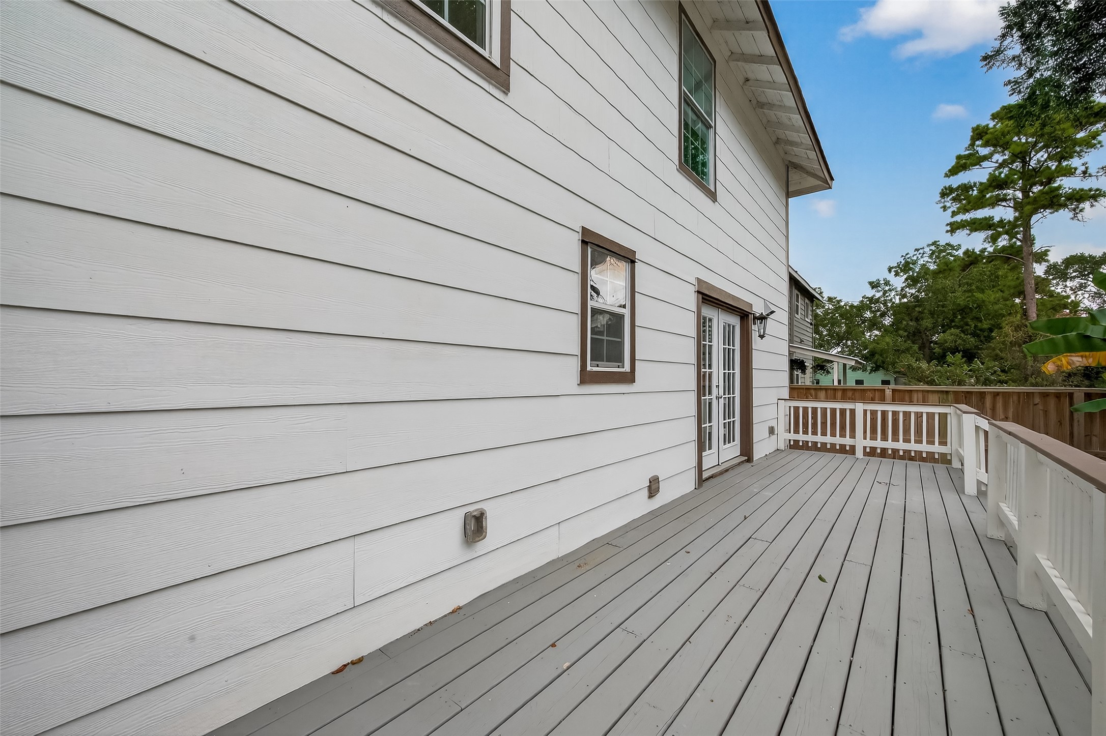 1933 Santa Rosa Street Houston, TX 77023 - Photo 41 of 44 a view of a roof deck