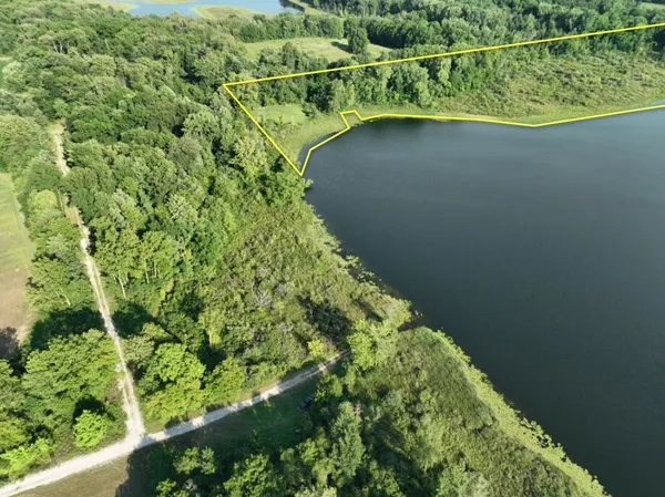 $300,000 | 64945 Calvin Center Road, Cassopolis, MI 49031