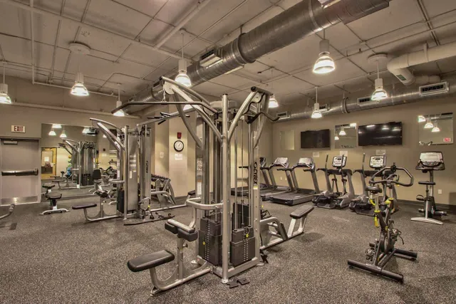 $2,500 | 300 South Duval Street, Unit 505, Tallahassee, FL 32301