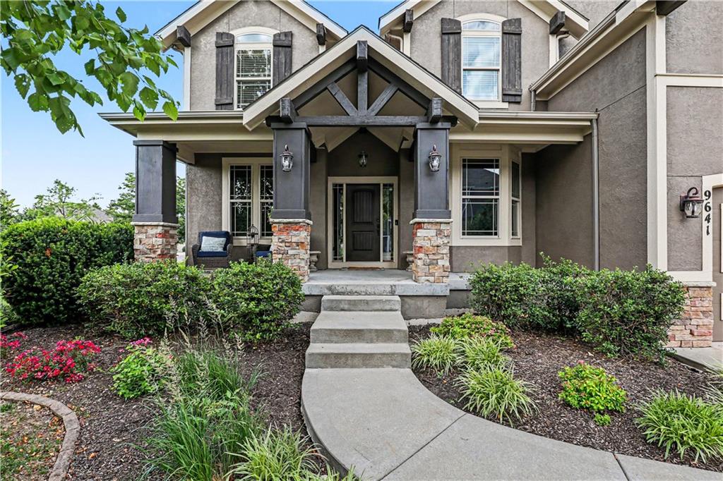 9641 Inspiration Street Lenexa, KS 66227 - Photo 4 of 16