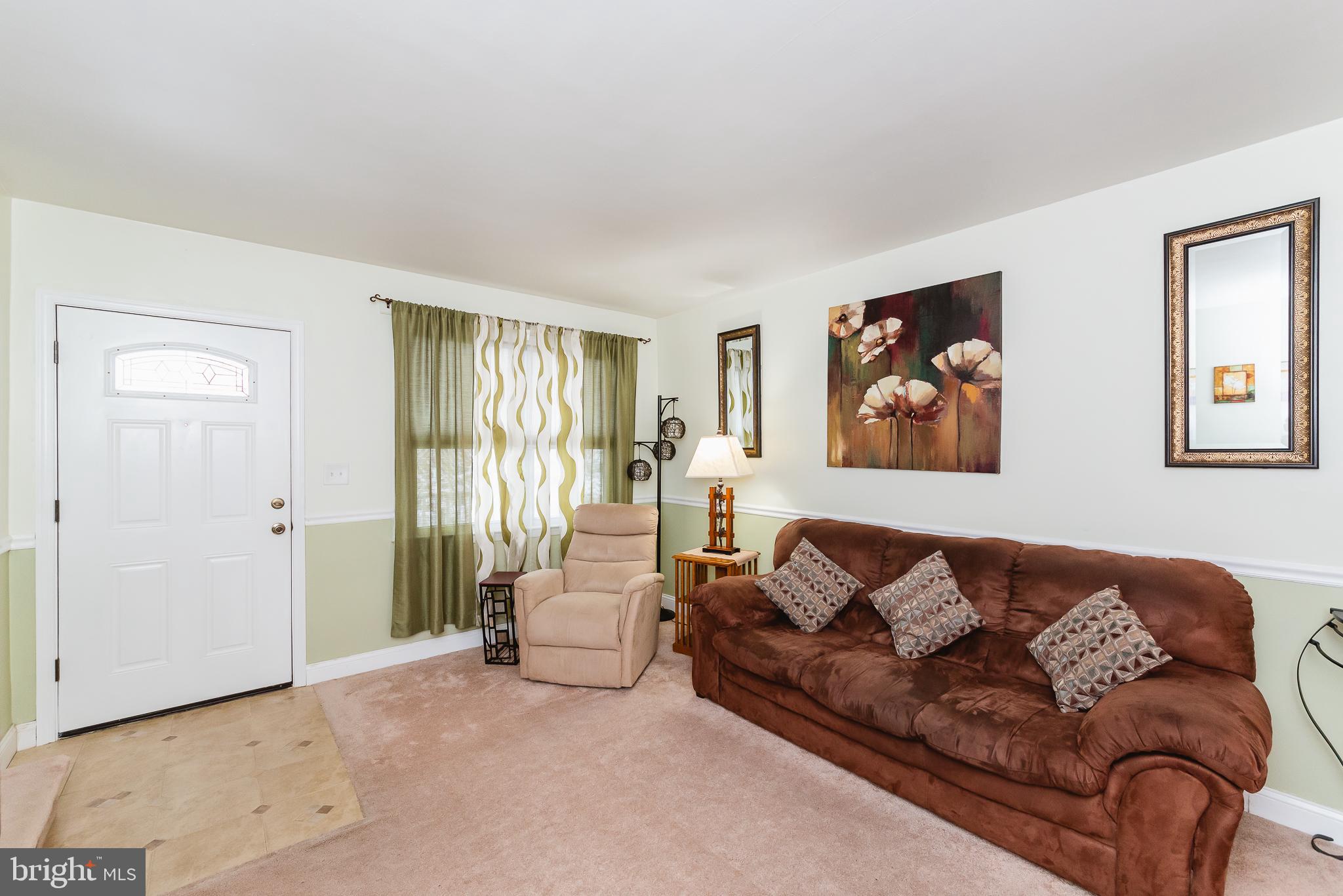 59 Wiltshire Road Baltimore, MD 21221 - Photo 7 of 36 Living Room