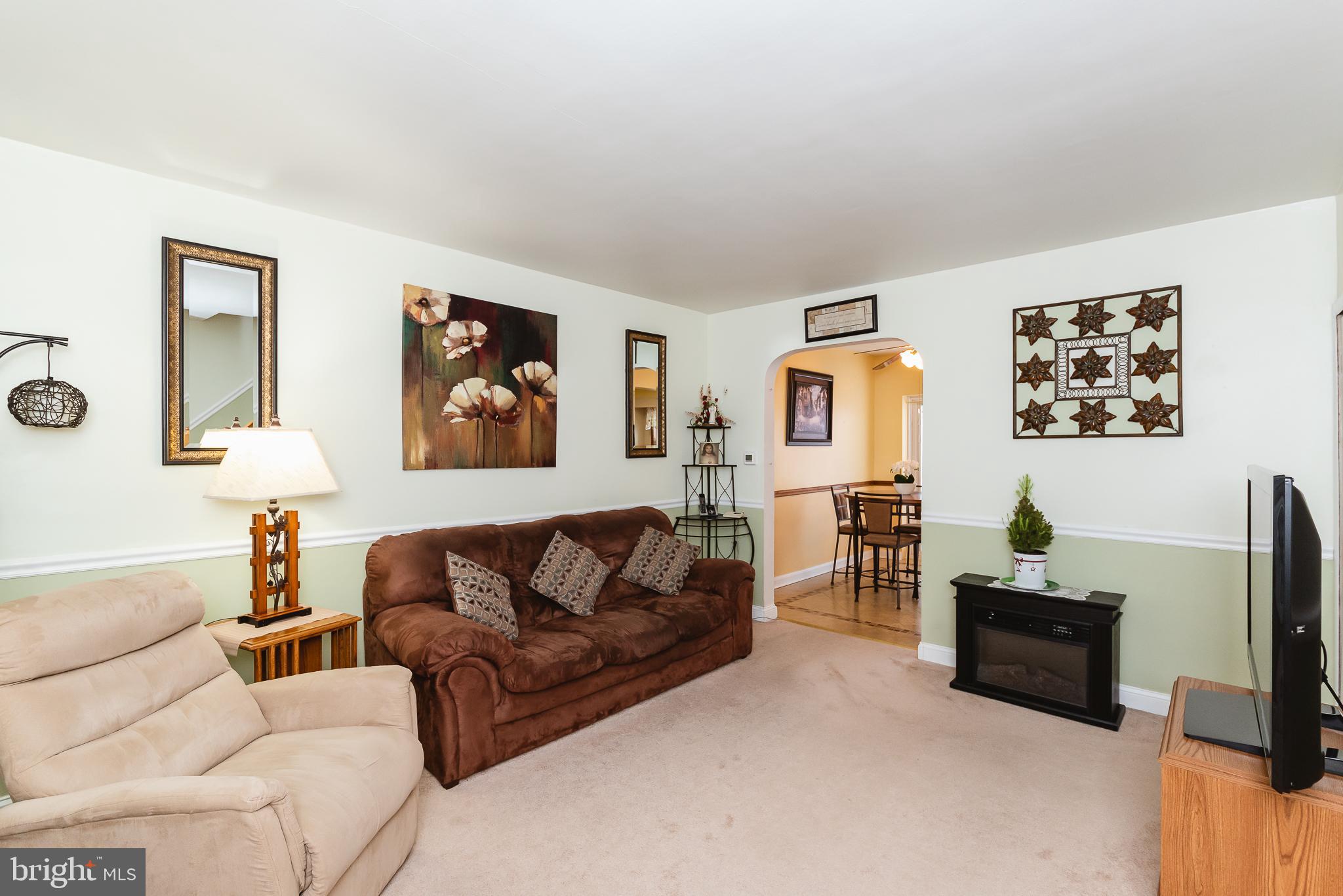 59 Wiltshire Road Baltimore, MD 21221 - Photo 8 of 36 Living Room