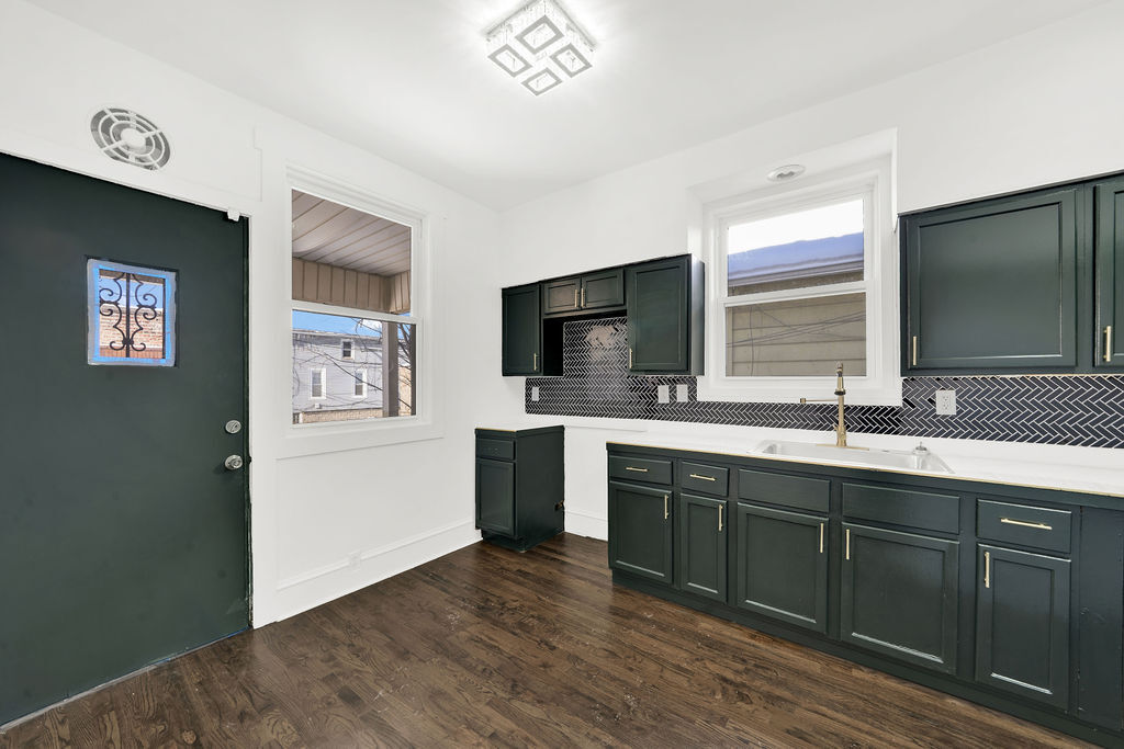 11440 South Indiana Avenue Chicago, IL 60628 - Photo 10 of 21