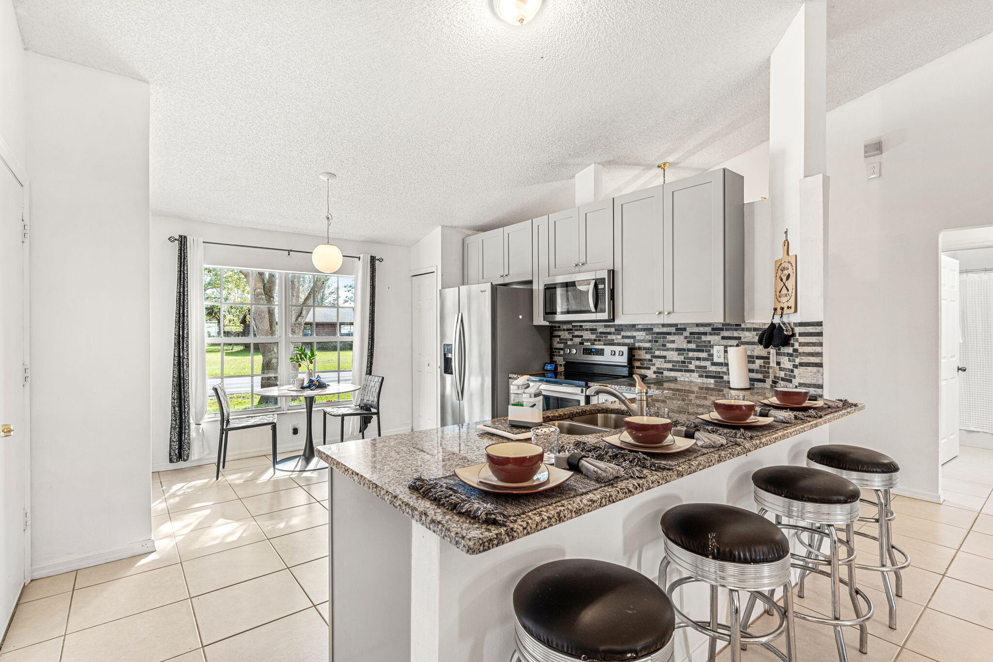 407 Albenga Road Northwest Palm Bay, FL 32907 - Photo 11 of 41 7-web-or-mls-DSC08569