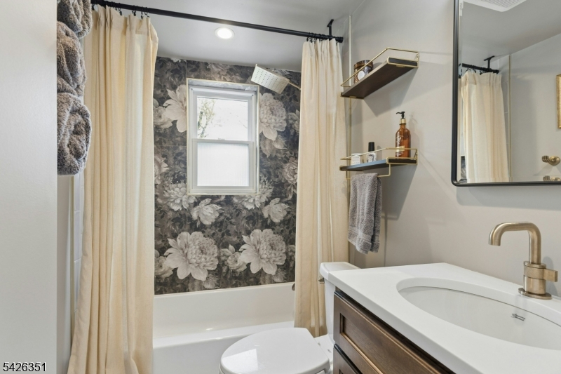 128 Gallows Hill Road Cranford, NJ 07016 - Photo 12 of 19