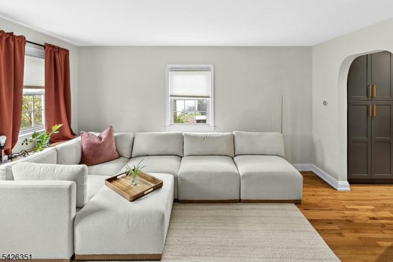 128 Gallows Hill Road Cranford, NJ 07016 - Photo 3 of 19