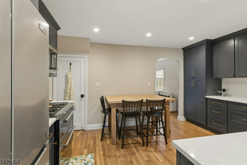 128 Gallows Hill Road Cranford, NJ 07016 - Photo 7 of 19