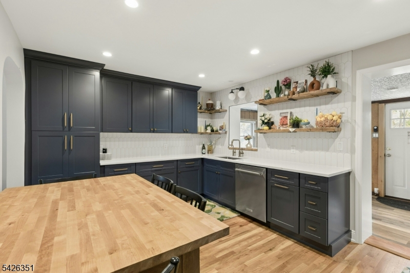 128 Gallows Hill Road Cranford, NJ 07016 - Photo 8 of 19