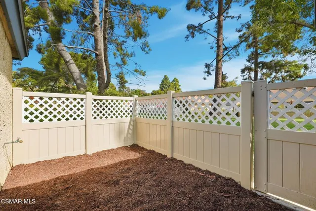 $3,600 | 5140 Village 5, Camarillo, CA 93012