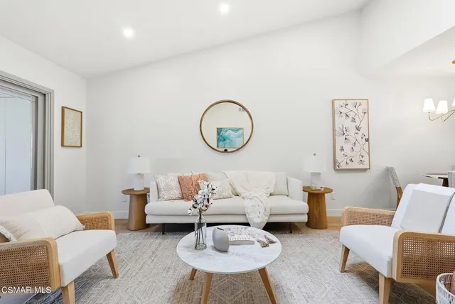 $3,600 | 5140 Village 5, Camarillo, CA 93012