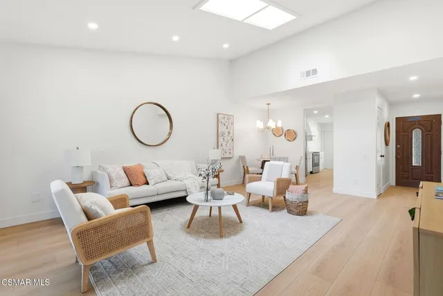 $3,600 | 5140 Village 5, Camarillo, CA 93012