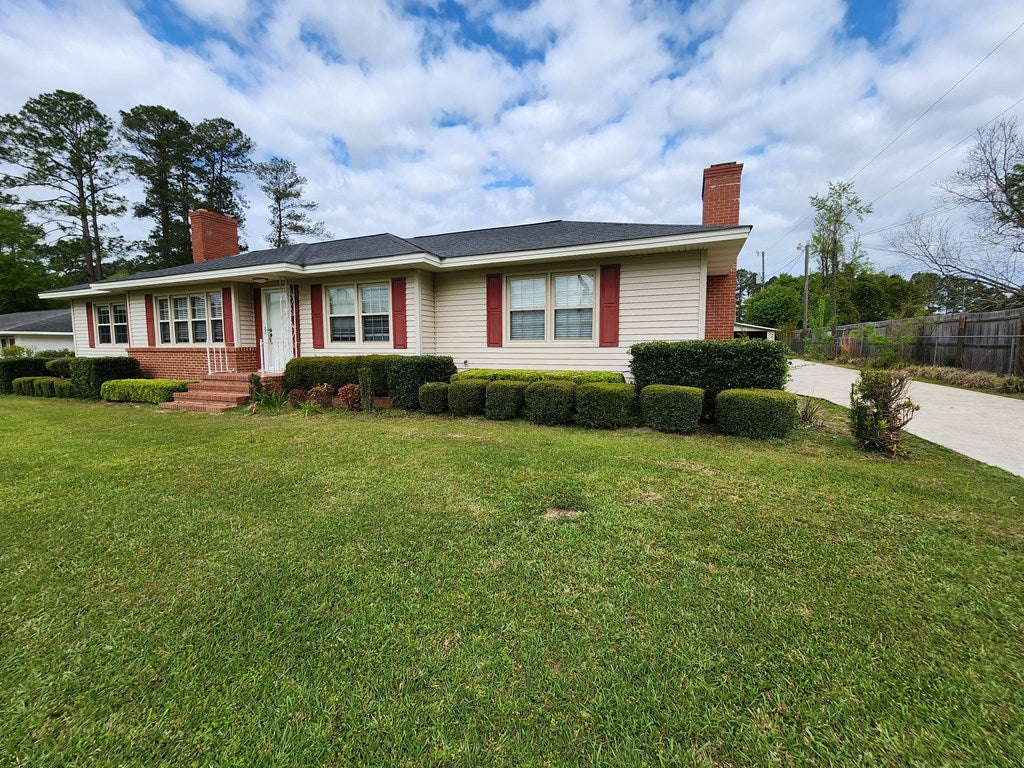 1513 Cecil Road Nashville, GA 31639 - Photo 4 of 23 Gallery Image 4