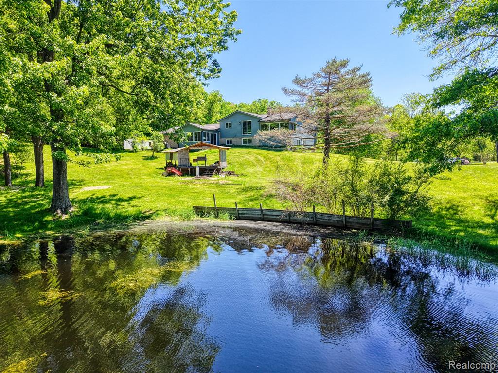 940 Rowland Road Leonard, MI 48367 - Photo 16 of 59