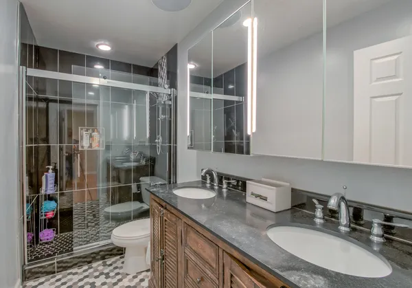 $549,000 | 1094 Vista Drive, Gurnee, IL 60031