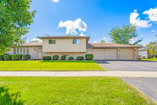 $399,900 | 17900 65th Avenue, Tinley Park, IL 60477