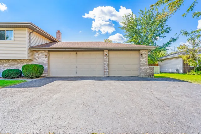 $399,900 | 17900 65th Avenue, Tinley Park, IL 60477
