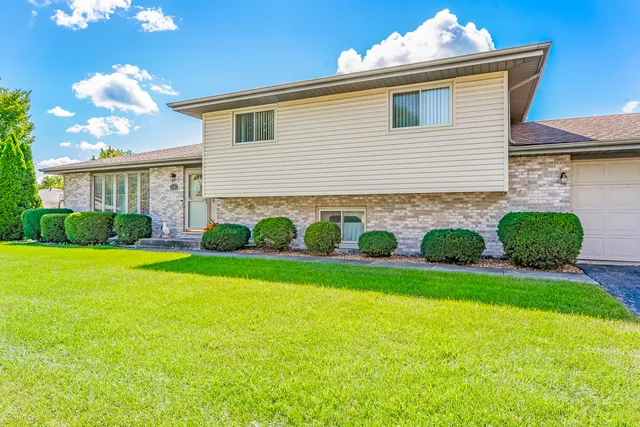 $399,900 | 17900 65th Avenue, Tinley Park, IL 60477