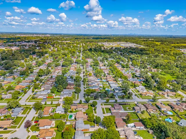 $399,900 | 17900 65th Avenue, Tinley Park, IL 60477