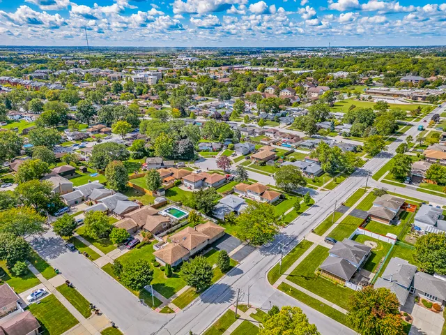 $399,900 | 17900 65th Avenue, Tinley Park, IL 60477