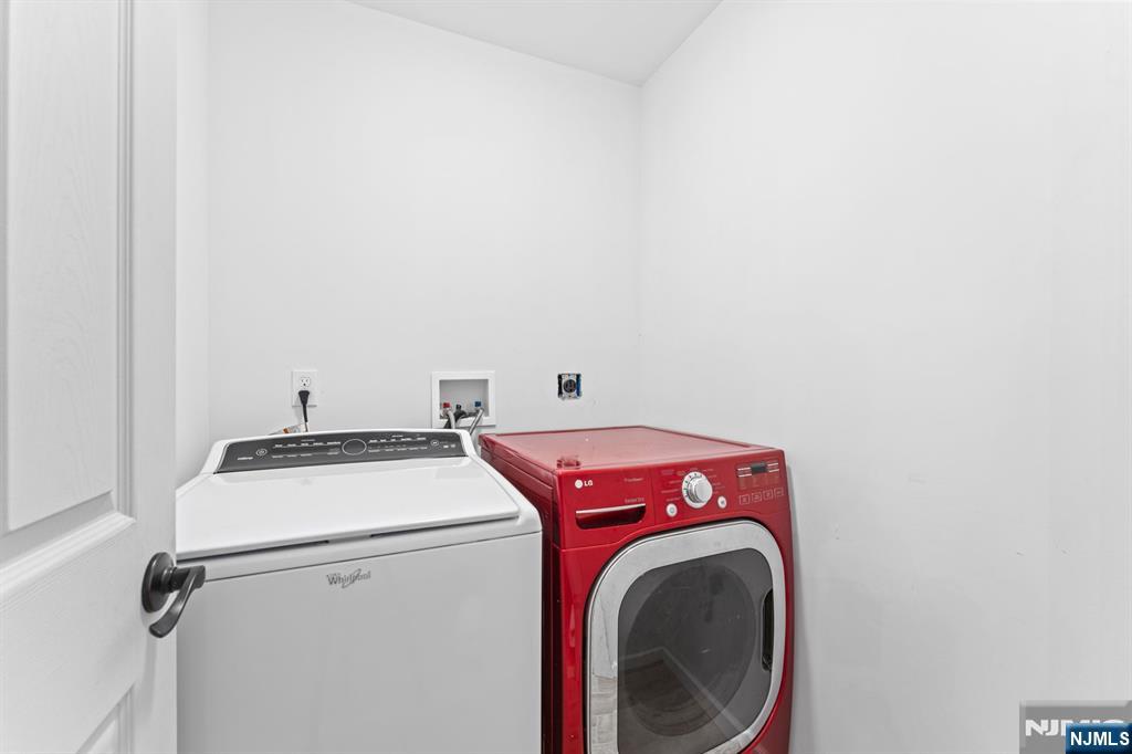 1 Rossi Drive Clinton, NJ 08809 - Photo 25 of 44