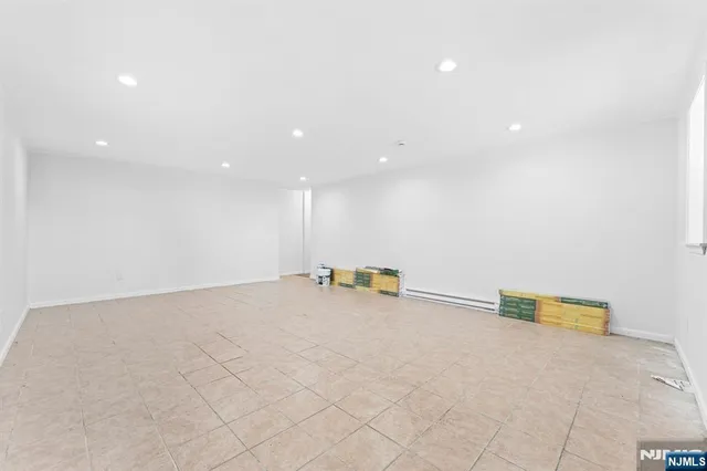 $899,998 | 1 Rossi Drive, Clinton, NJ 08809