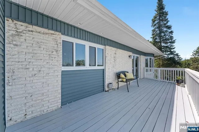 $899,998 | 1 Rossi Drive, Clinton, NJ 08809