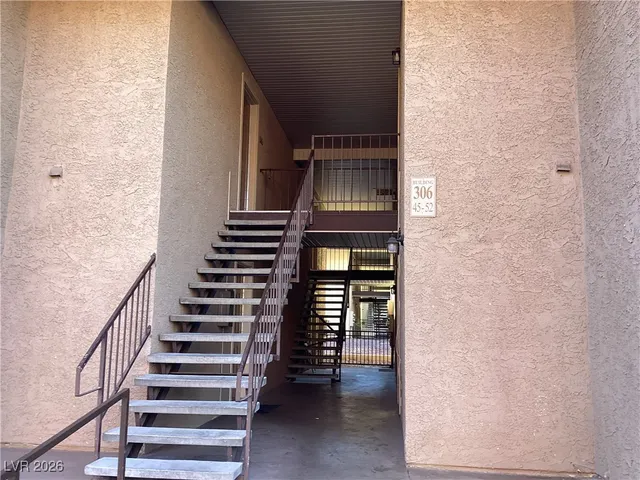 $1,300 | 4460 Sandy River Drive, Unit 49, Las Vegas, NV 89103