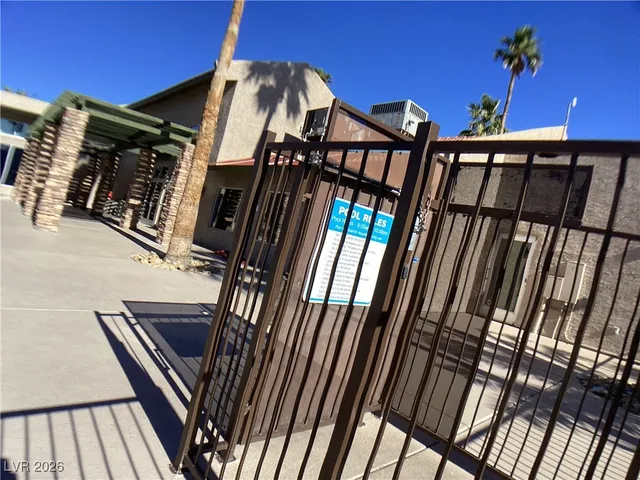 $1,300 | 4460 Sandy River Drive, Unit 49, Las Vegas, NV 89103