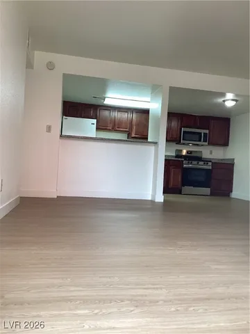 $1,300 | 4460 Sandy River Drive, Unit 49, Las Vegas, NV 89103
