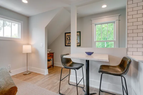$1,800 | 2811 Oakland Avenue, Unit B, Nashville, TN 37212