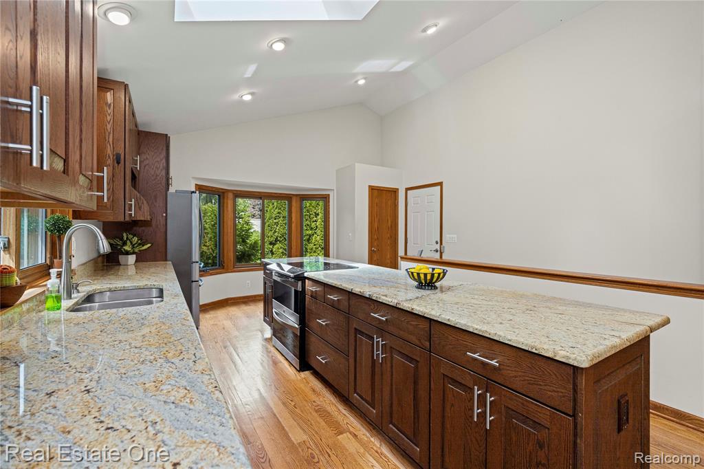 9611 Klais Road Clarkston, MI 48348 - Photo 18 of 44