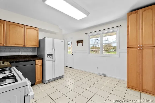 $225,000 | 211 Gordon Drive, New Albany, IN 47150