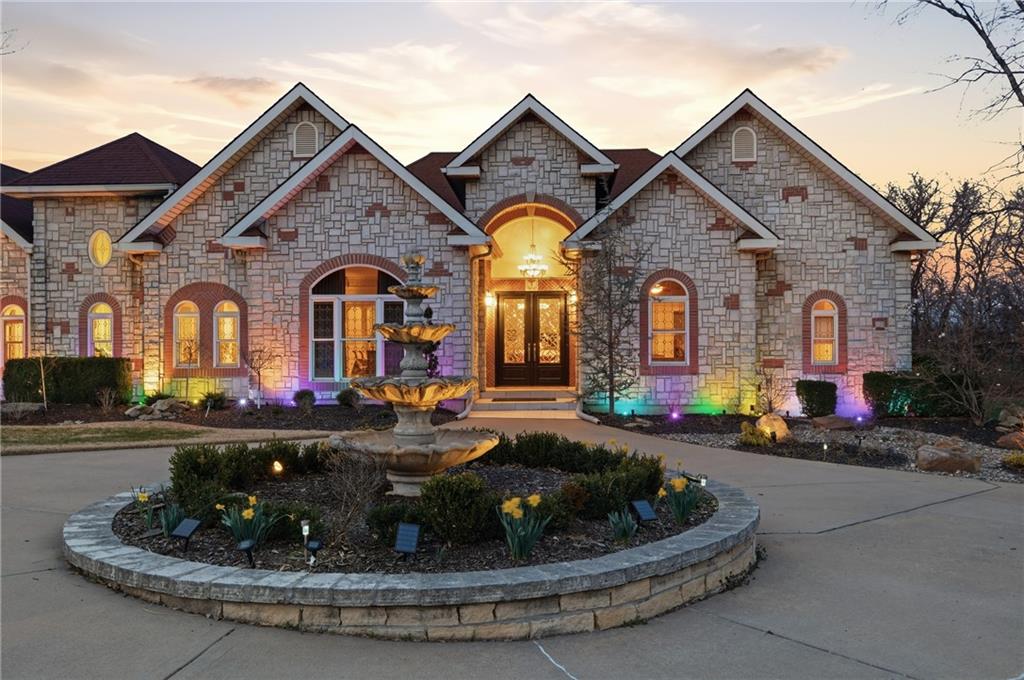 8855 Monticello Road Lenexa, KS 66220 - Photo 4 of 85