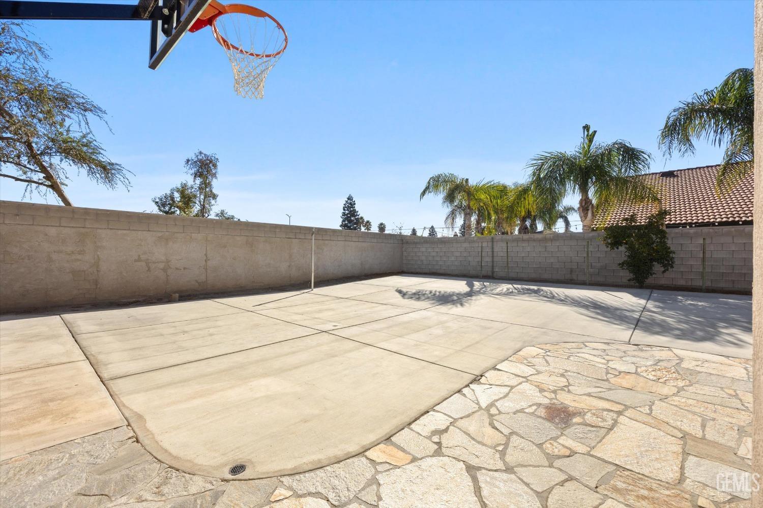 Undisclosed Address Bakersfield, CA 93313 - Photo 44 of 44 a view of a backyard