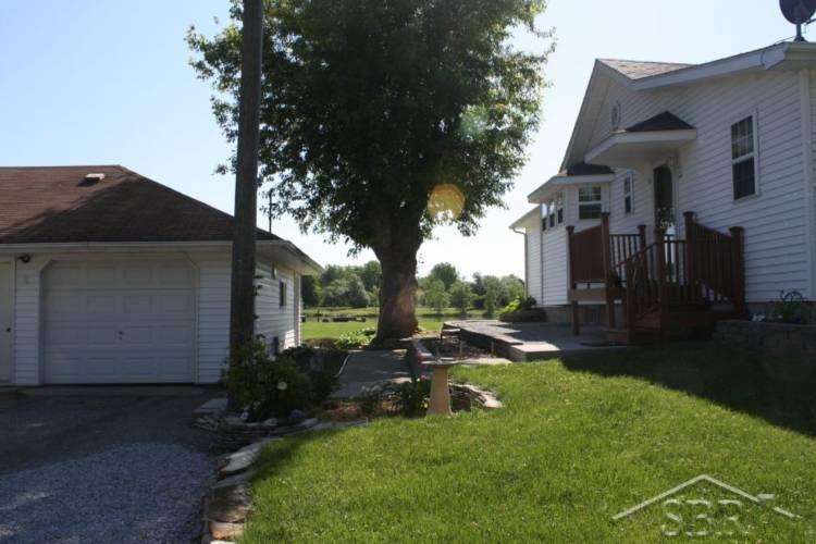 7680 Melbourne Road Saginaw, MI 48604 - Photo 11 of 25 31246721-10.JPG